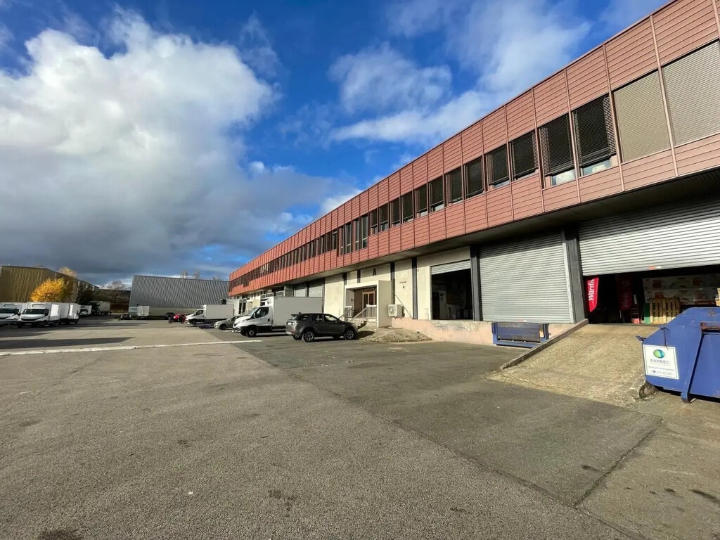 Location Entrepôt logistique 1 351 m² - Photo 1