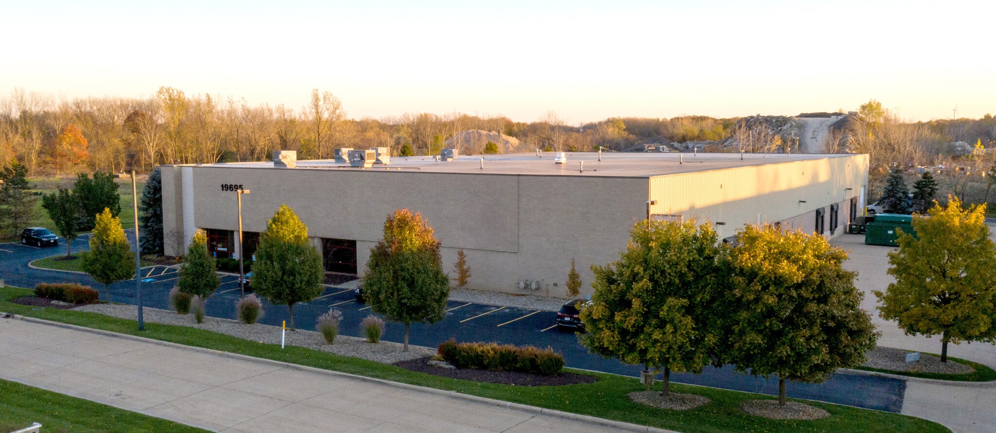 19695 Commerce Pky, Middleburg Heights, OH to rent Building Photo- Image 1 of 3