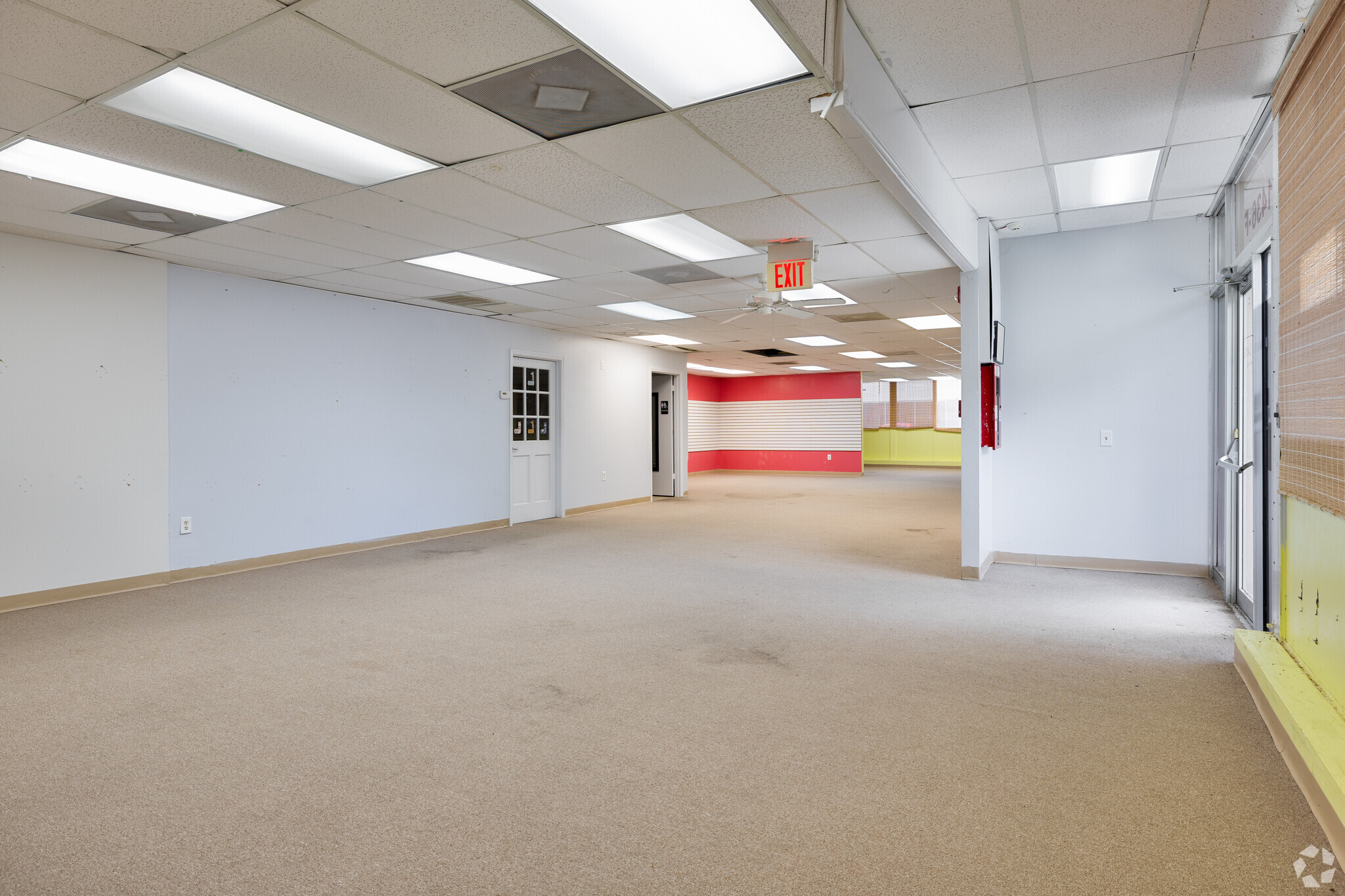 1402-1472 Old Dixie Hwy, Vero Beach, FL to rent Interior Photo- Image 1 of 4