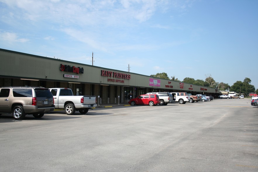 5801-5901 Highway Blvd, Katy, TX for rent - Building Photo - Image 2 of 6