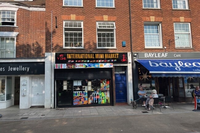 More details for 20 The Strand, Exmouth - Retail to Rent