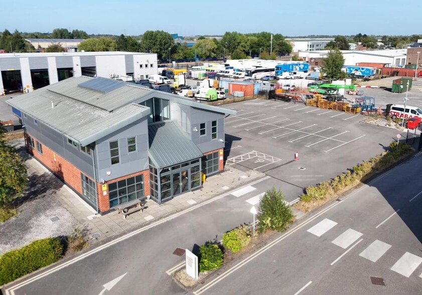 FOURTH AVENUE ZONE 2 DEESIDE INDUSTRIAL portfolio of 2 properties for sale on LoopNet.co.uk - Primary Photo - Image 2 of 2