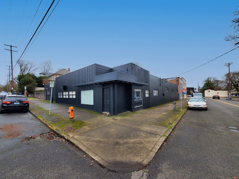 2000 SE Madison St, Portland, OR for sale - Building Photo - Image 1 of 8