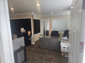 20381 62 Av, Langley, BC to rent Building Photo- Image 2 of 22