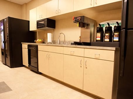 7320 E Fletcher Ave, Tampa, FL to rent Interior Photo- Image 1 of 10