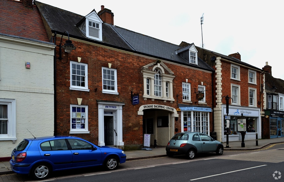187 Watling St, Towcester to rent - Building Photo - Image 3 of 5