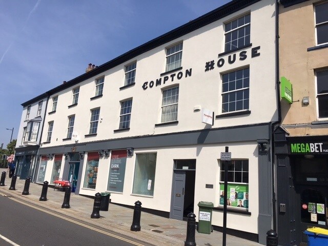 4-5 Victoria Sq, Aberdare to rent Primary Photo- Image 1 of 3