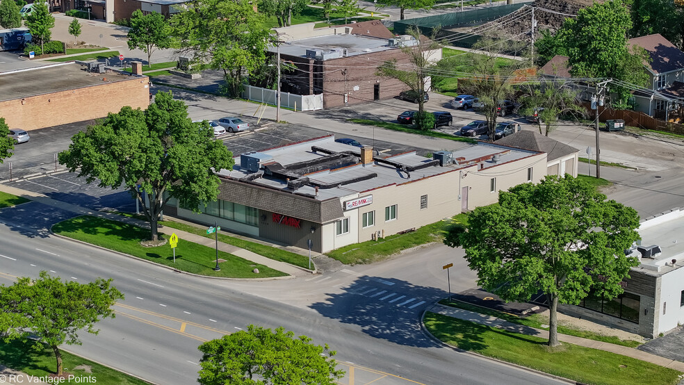 1219 Ogden Ave, Downers Grove, IL for sale - Aerial - Image 2 of 35