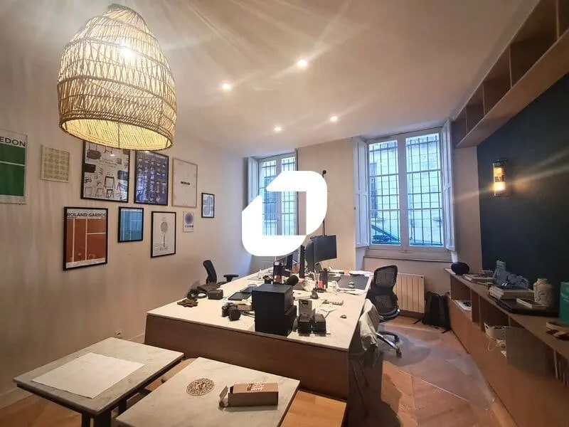 Office in Bordeaux to rent Interior Photo- Image 1 of 6