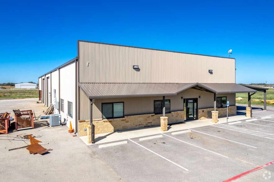 2900 Huber Rd, Seguin, TX for sale - Building Photo - Image 1 of 1