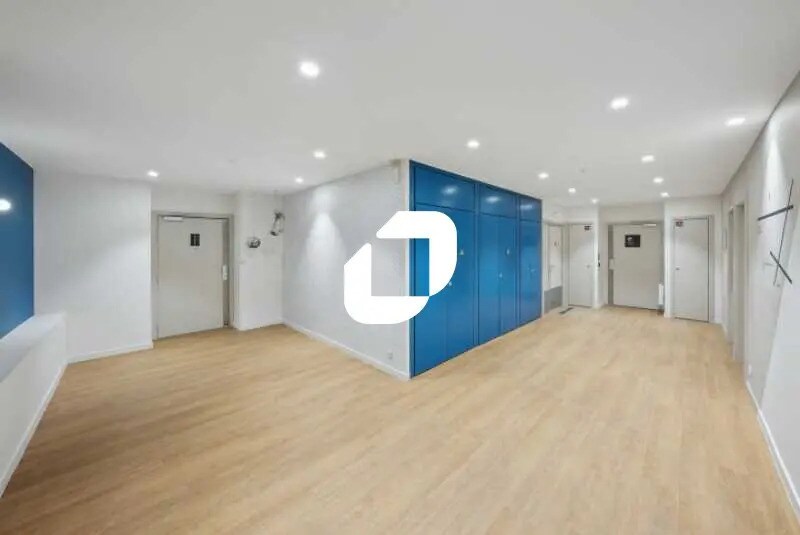 Office in Bordeaux to rent - Building Photo - Image 2 of 21