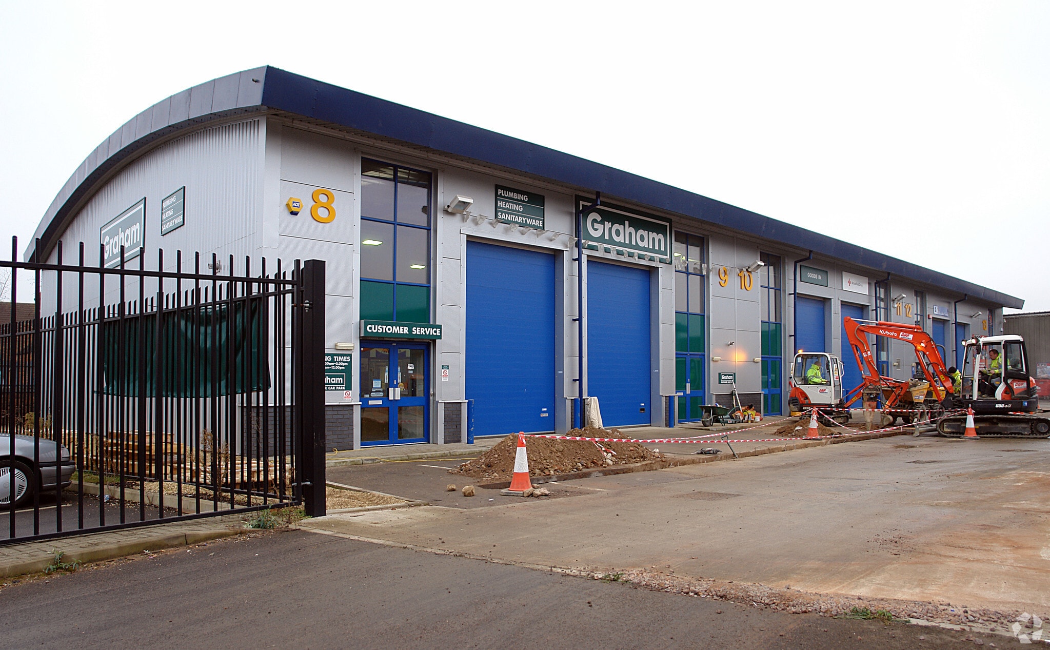 London Rd, Bedford MK42 0NY Kingfisher Business Park