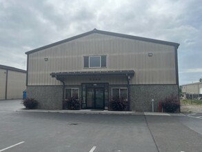 5245 Industrial Pl, Ferndale, WA for rent Building Photo- Image 1 of 6