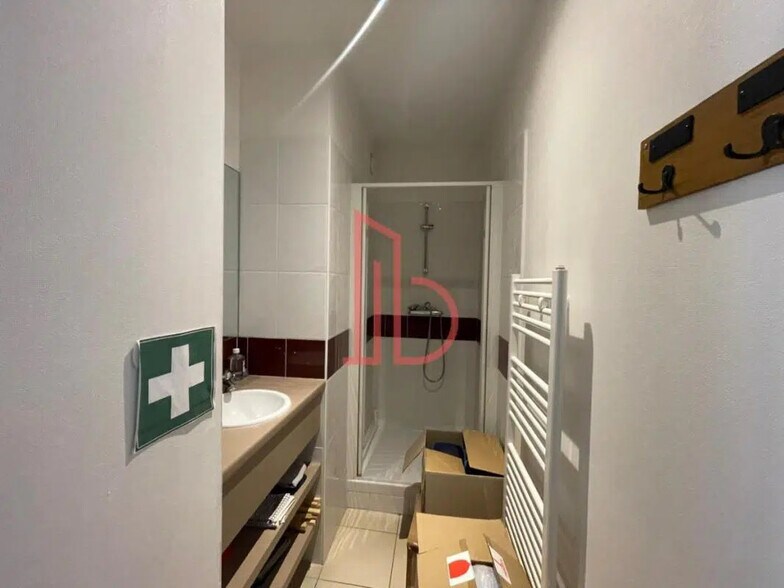 Office in Bordeaux to rent - Interior Photo - Image 3 of 8