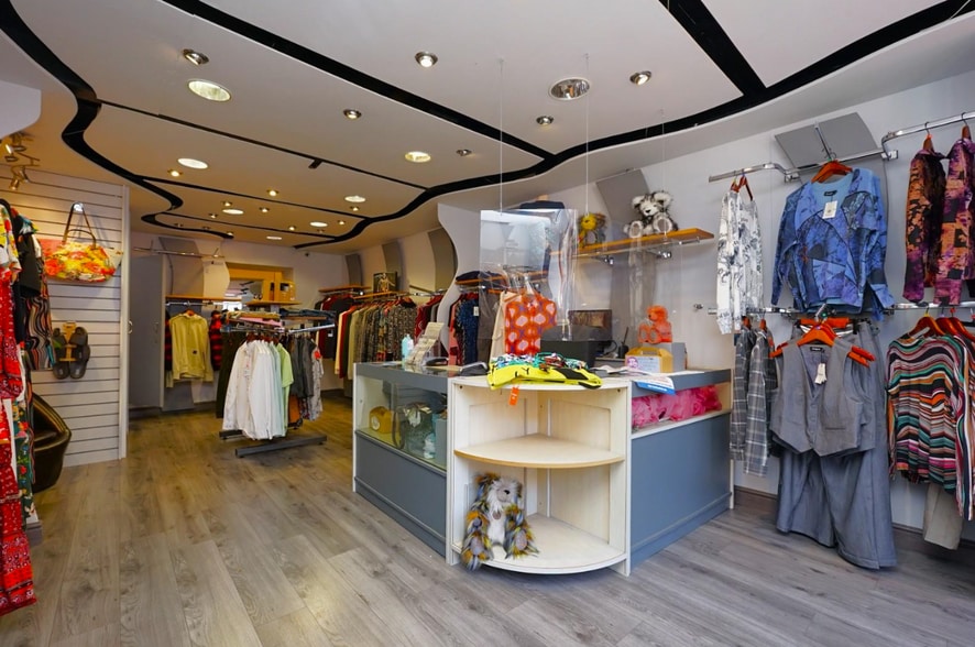 3 Market St, Ulverston for sale - Interior Photo - Image 2 of 10