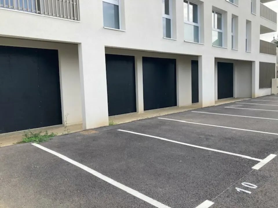 Vente Commerce 141 m² - Photo 1