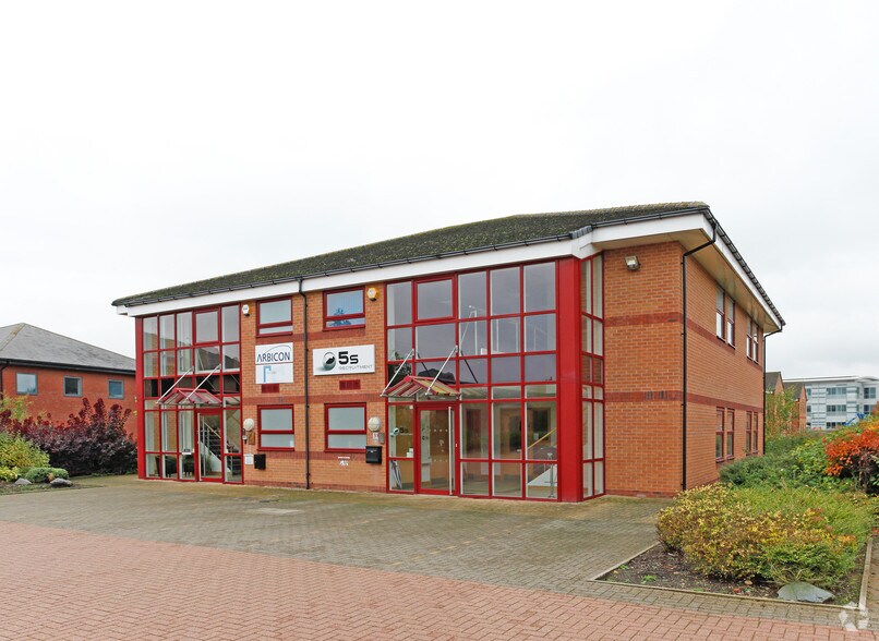 37-38 Commerce Rd, Peterborough for sale - Primary Photo - Image 1 of 1