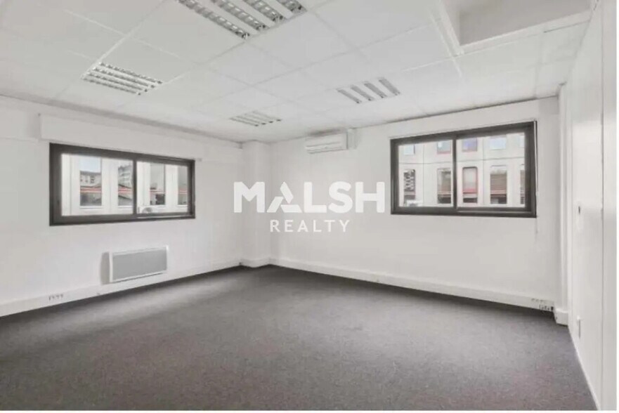 Office in Villeurbanne to rent - Interior Photo - Image 2 of 17