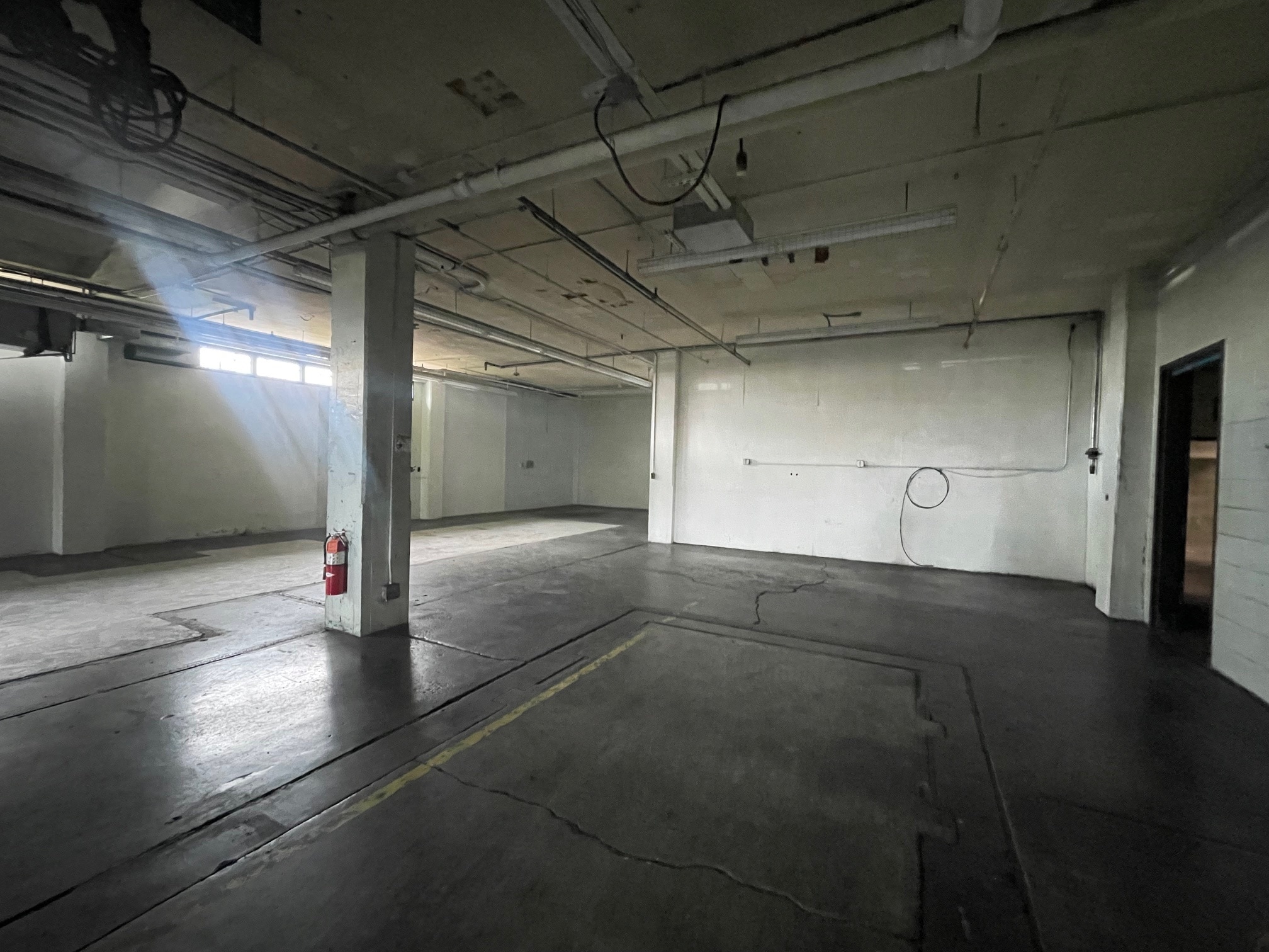 355 Kinoole St, Hilo, HI to rent Building Photo- Image 1 of 1