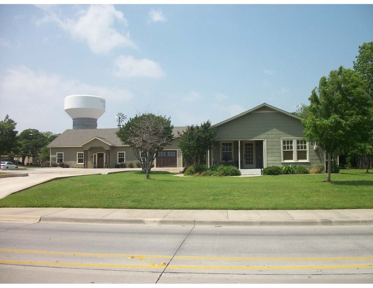 621 N Main St, Grapevine, TX for sale - Building Photo - Image 1 of 1