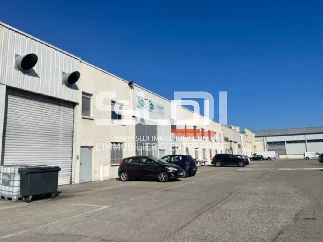 Light Industrial in Villeurbanne to rent Building Photo- Image 1 of 9