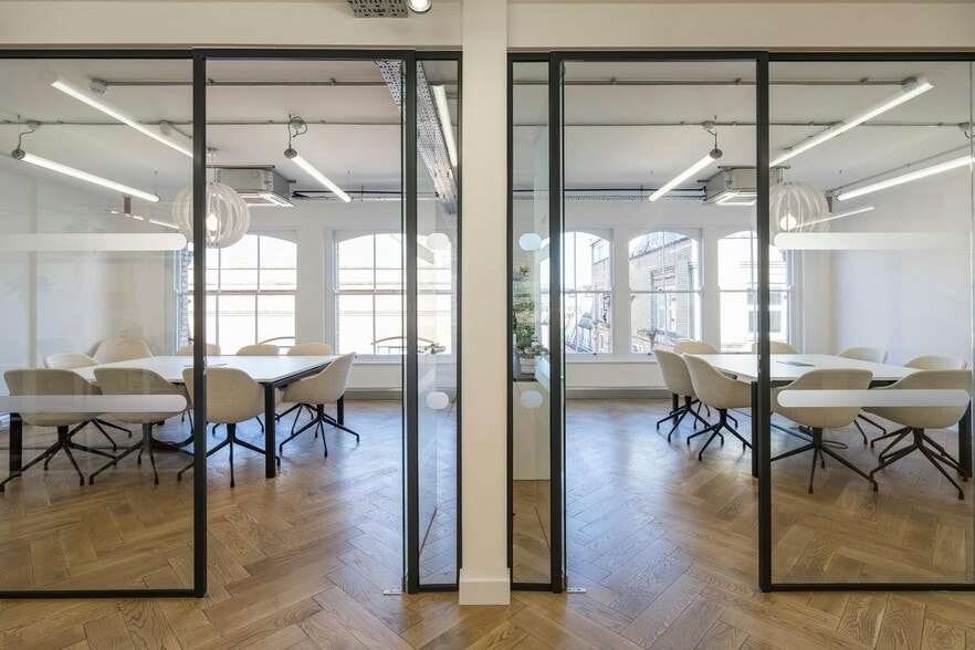 13 Northburgh Street, London to rent - Building Photo - Image 3 of 28