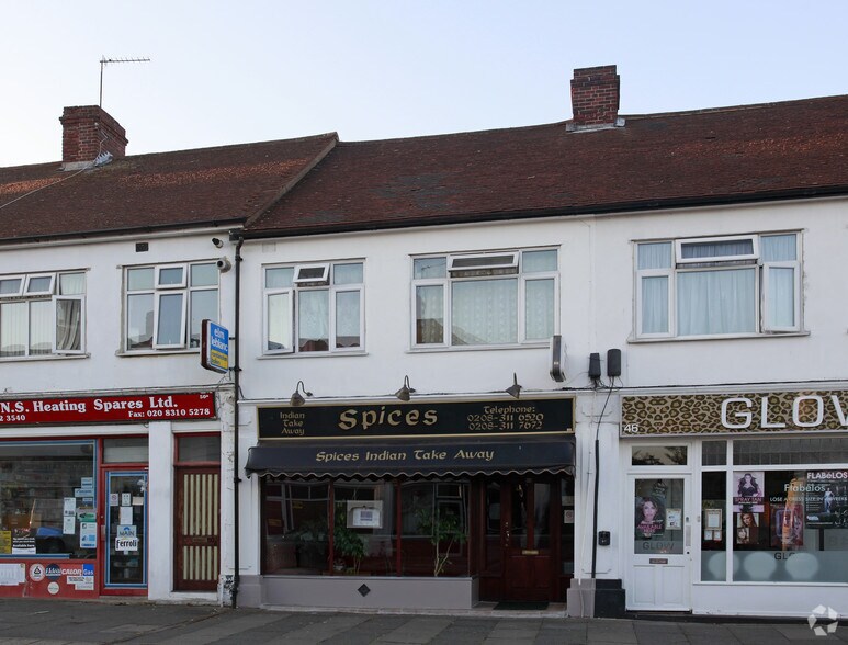 48 Lessness Ave, Bexleyheath, DA7 5SJ UK