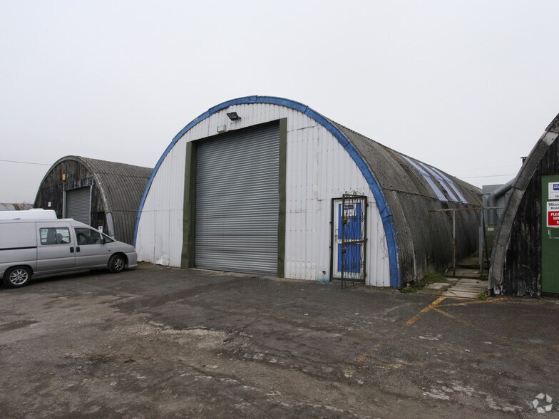 Boughton Industrial Estate, Boughton for sale - Primary Photo - Image 1 of 2