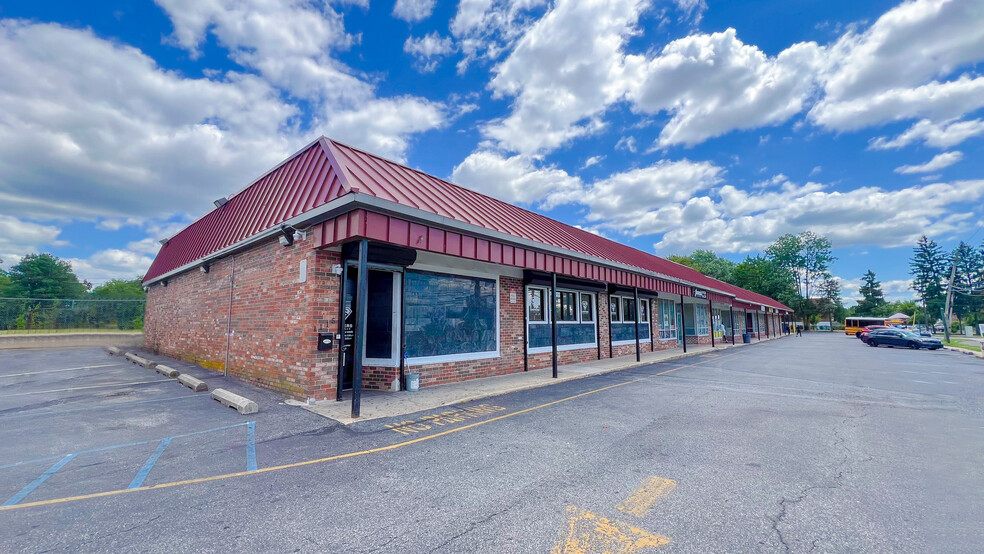 1111-1135 Powell Rd, Brookhaven, PA for rent - Building Photo - Image 1 of 19