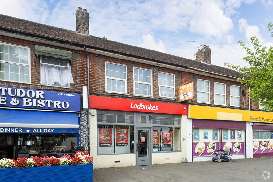 186B Bushey Mill Ln, Watford to rent - Building Photo - Image 2 of 5