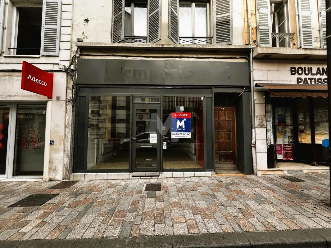 Retail in Melun for sale Building Photo- Image 1 of 9