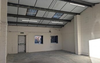 1-7 Metcalf Close, Norwich to rent Interior Photo- Image 2 of 2