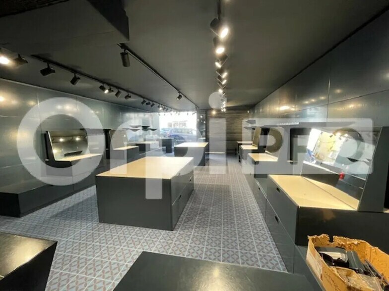 Office in Villefranche-sur-Saône for sale - Interior Photo - Image 3 of 5