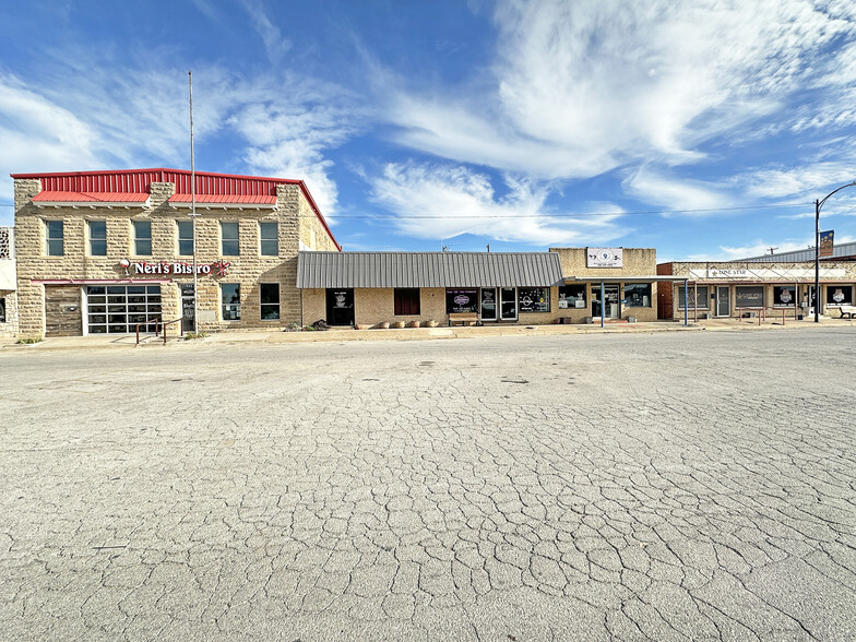 115 Archer St, Jacksboro, TX for sale - Building Photo - Image 2 of 17