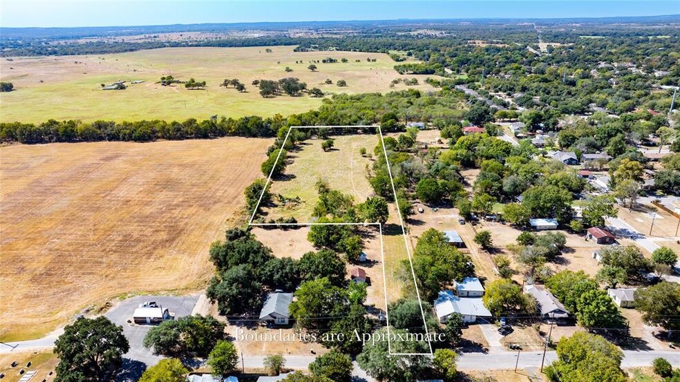 1501 Bowie st, Luling, TX for sale - Building Photo - Image 2 of 13