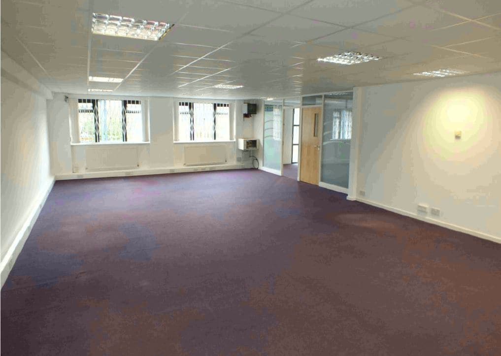 Walker Ave, Milton Keynes to rent Interior Photo- Image 1 of 4