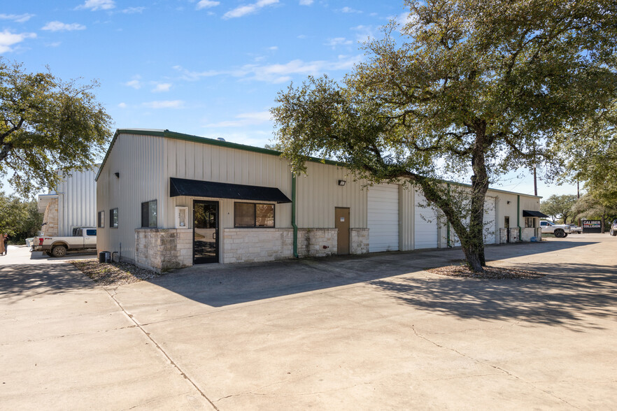 16299 Fitzhugh Rd, Dripping Springs, TX for rent - Building Photo - Image 1 of 23