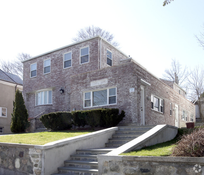 11 Walpole St, Norwood, MA for rent - Primary Photo - Image 1 of 5