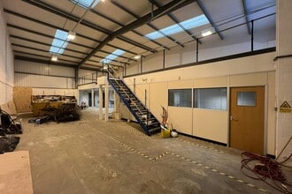 Bamel Way, Brockworth to rent Interior Photo- Image 2 of 6