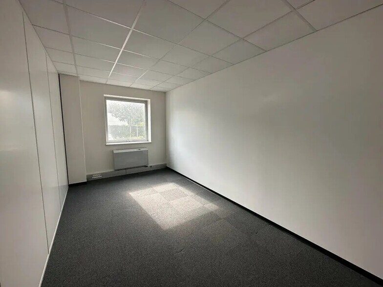 Office in Illkirch-Graffenstaden to rent - Building Photo - Image 2 of 4