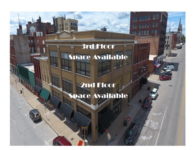 205 Washington St, Burlington, IA for rent - Aerial - Image 1 of 12