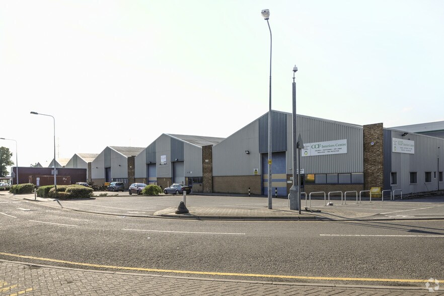 Beddington Cross, Croydon CR0 4XH UK