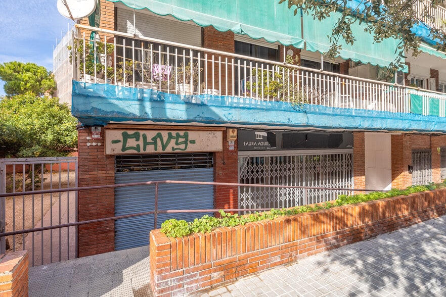Carrer del General Palafox, 9-11, Castelldefels, Barcelona to rent - Building Photo - Image 2 of 4