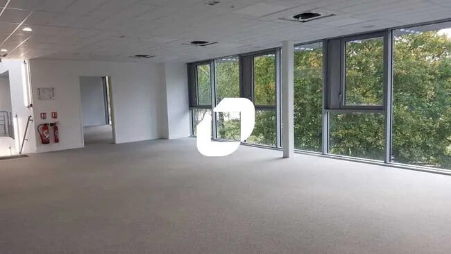 Location Bureaux 184 m² à 766 m²