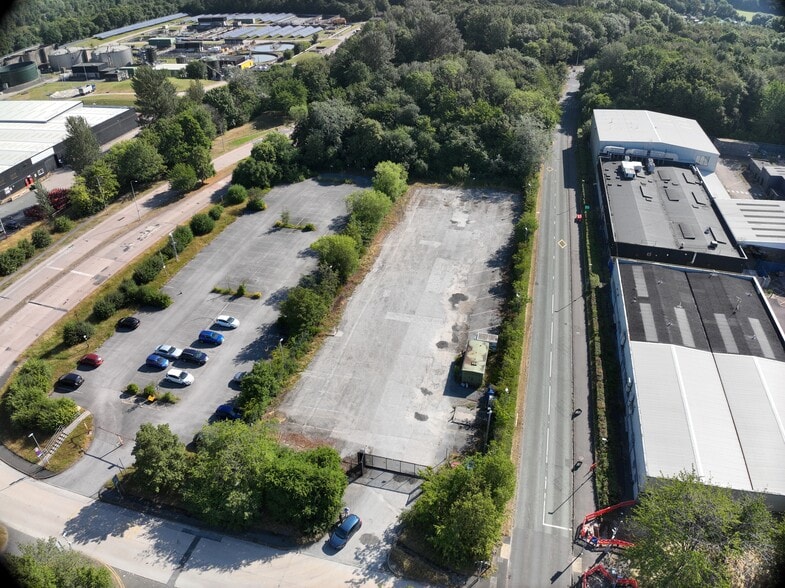 Arkwright Rd, Runcorn to rent - Building Photo - Image 2 of 3