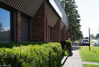 1900-1950 Boul Saint-Régis, Dorval, QC to rent Building Photo- Image 1 of 4