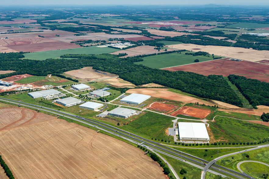 Endeavor Way, Tanner, AL for sale - Primary Photo - Image 1 of 1