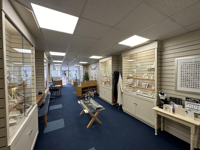 14 High St, Barnstaple to rent - Interior Photo - Image 3 of 3