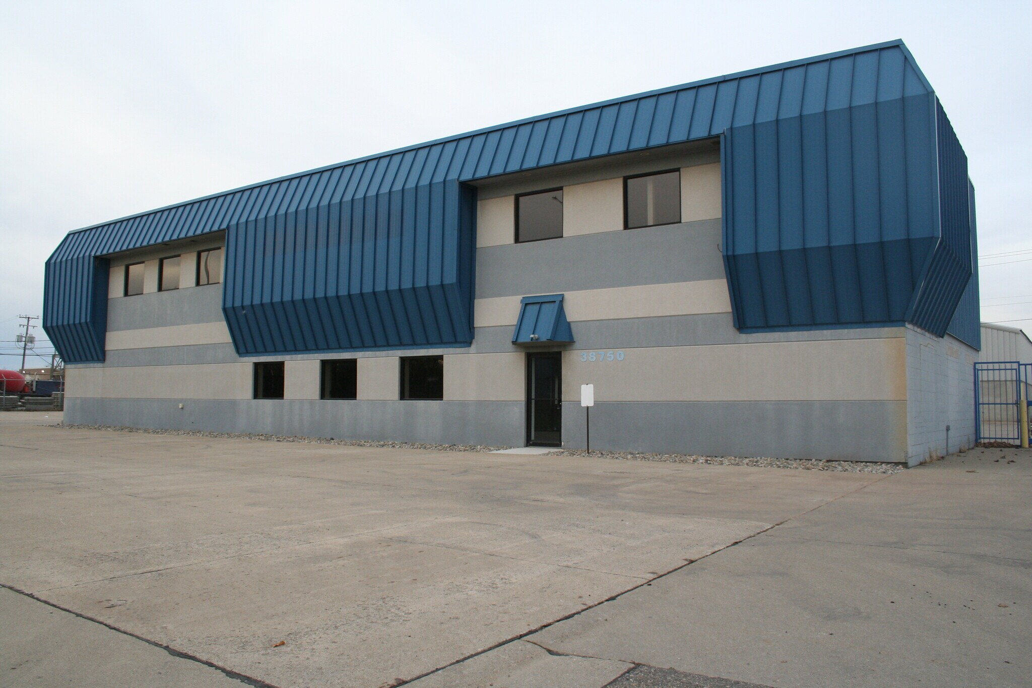 38750-38862 Ford Rd, Westland, MI for sale Building Photo- Image 1 of 1