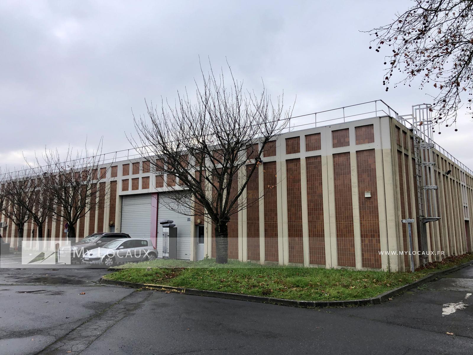 Light Industrial in Éragny to rent Building Photo- Image 1 of 7